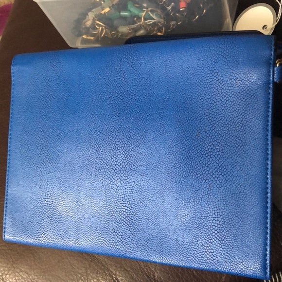 Stella and Dot larger envelope style wristlet - Picture 4 of 4